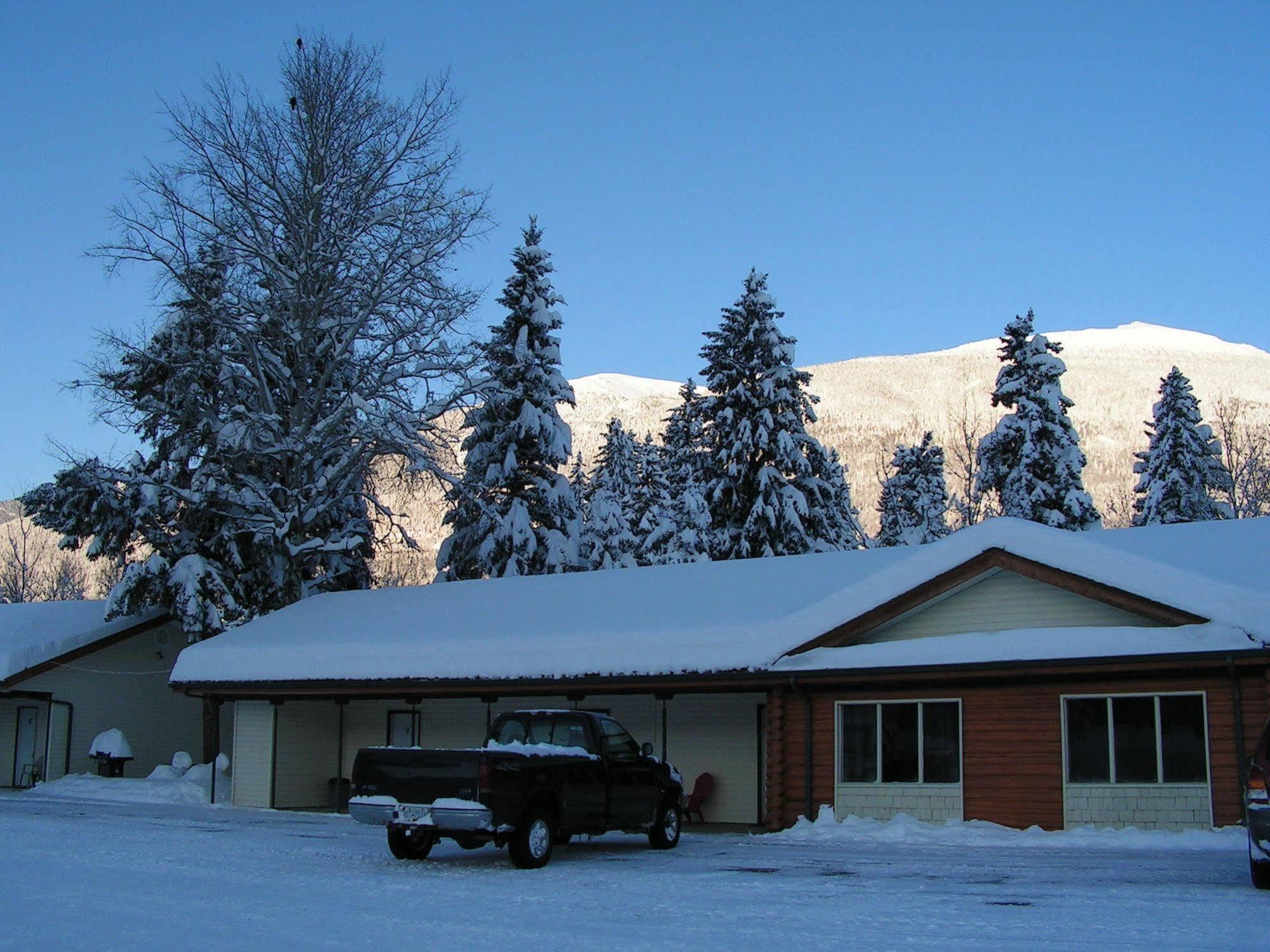 Bell Mountain Motel Mcbride Eksteriør billede