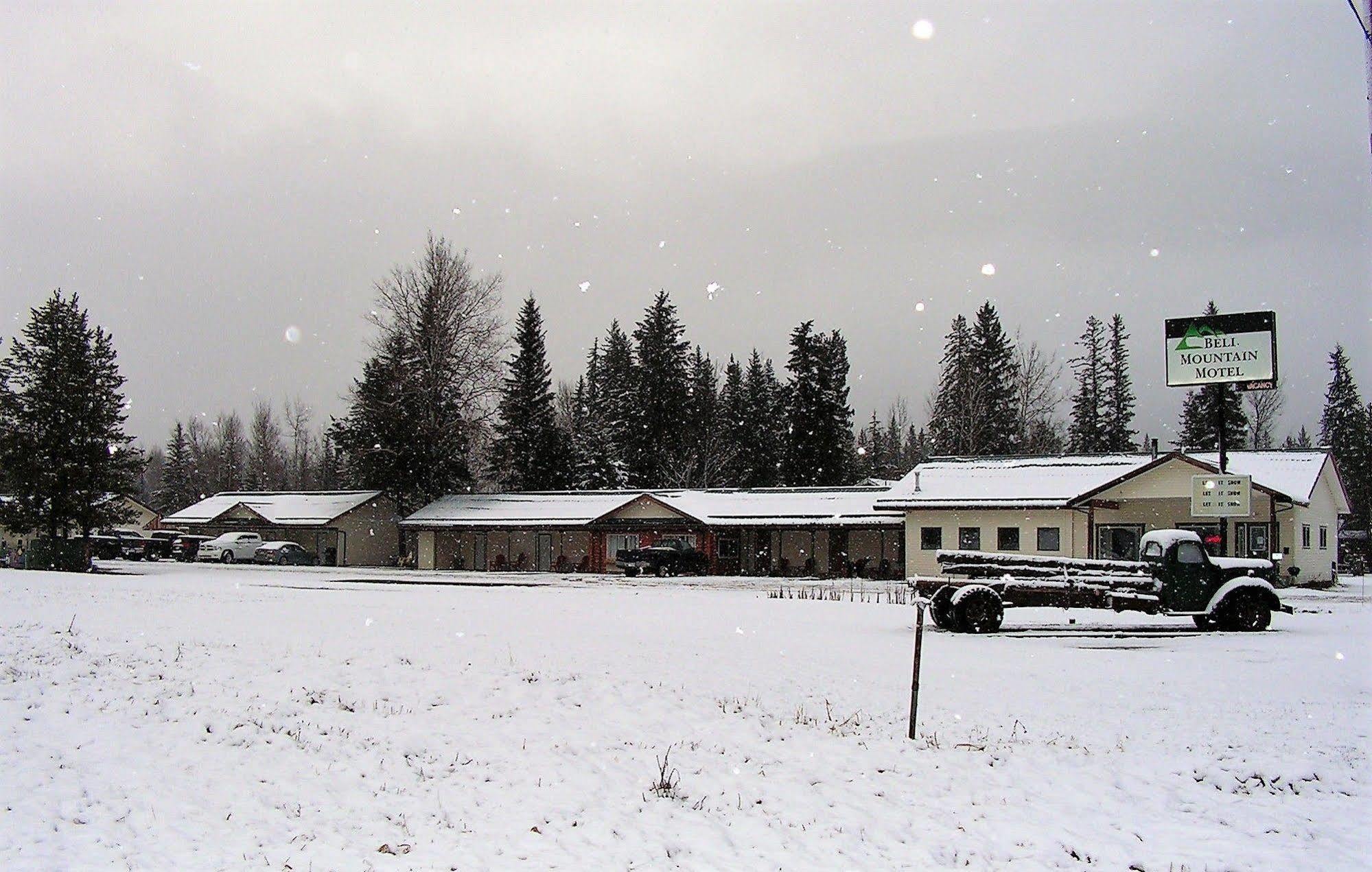 Bell Mountain Motel Mcbride Eksteriør billede